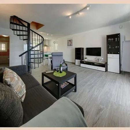 Ole Ole Apartment